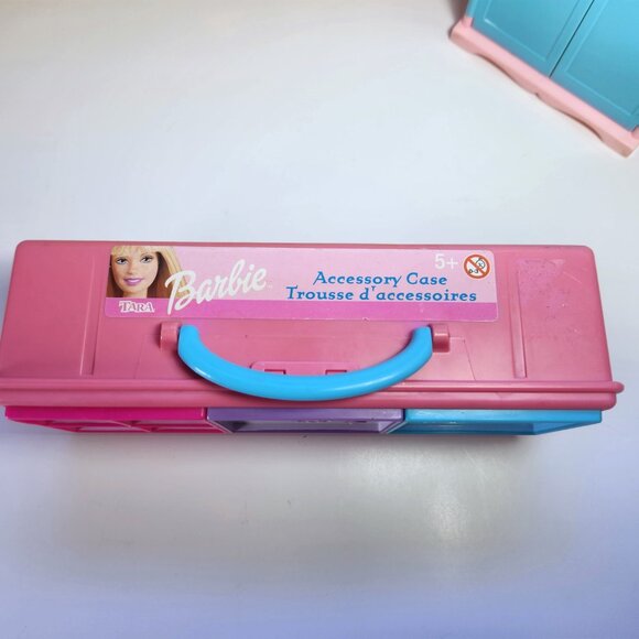 Vintage Barbie Doll Accessories Case 1999 Mattel and Wardrobe 2002 - Picture 3 of 12